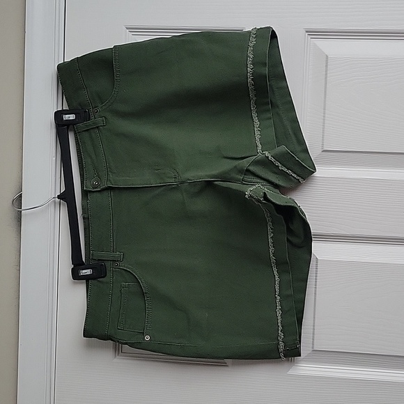 Time and Tru Pants - Time and Tru Women's Shorts